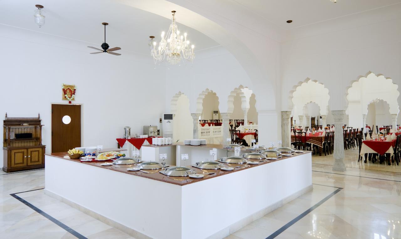 Laxmi Niwas Palace Баратпур Екстериор снимка