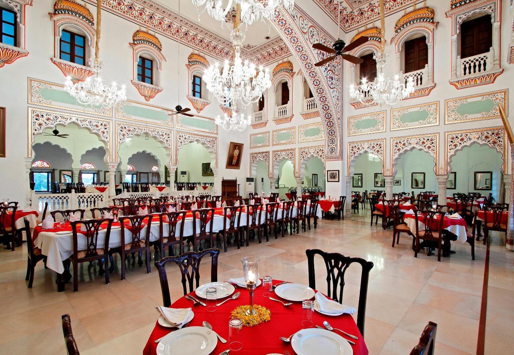 Laxmi Niwas Palace Баратпур Екстериор снимка